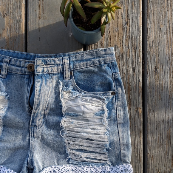 Cute Distressed Jeans - Picture 2 of 3